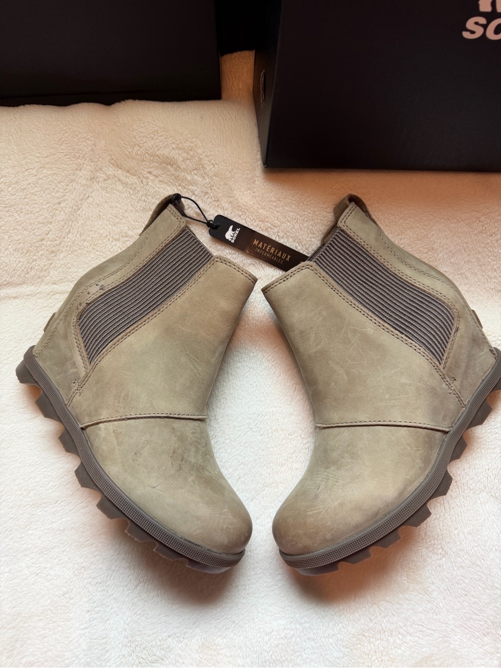 ✨NEW✨Sorel Joan of Arctic II waterproof Wedge Bootie